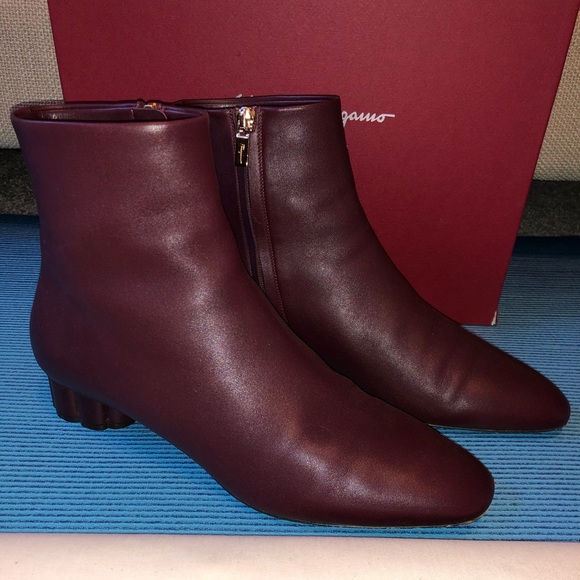 Salvatore Ferragamo Molfetta Flower Heel 30mm Boot - Picture 2 of 9